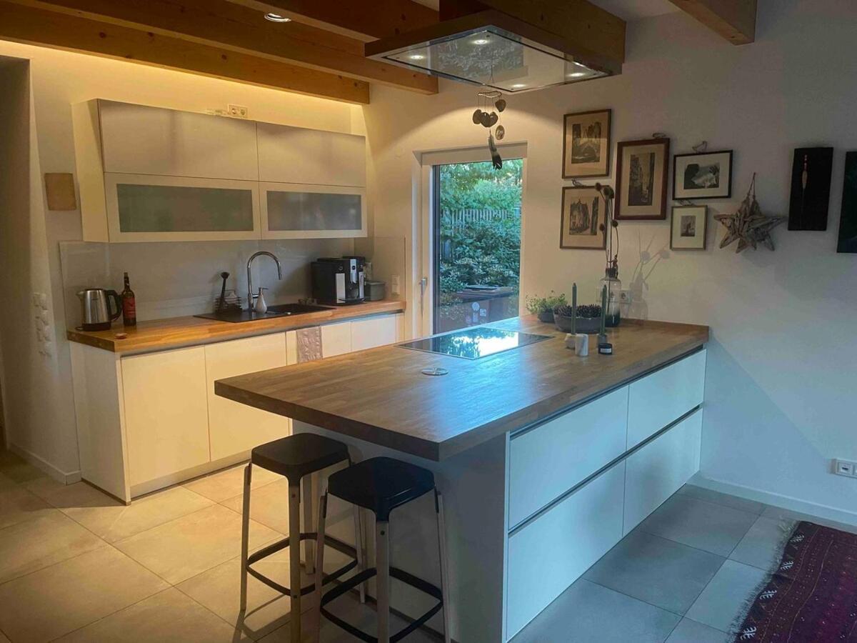 Modernes Holzhaus Im Skandinavischen Stil Mit Sauna, Garten Und 2 Katzen نوردرستيدت المظهر الخارجي الصورة